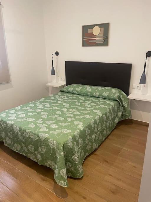 Apartamento Leomar コニル・デ・ラ・フロンテラ エクステリア 写真